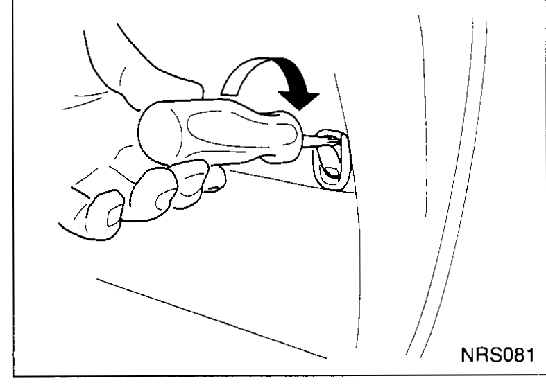 Inner cloth secured to seat back frame with bolts. Tightening torque 6.1 - 7.7 N·m (0.62 - 0.79 kg-m, 53.8 - 68.6 ft-lb [?] — likely in-lb).