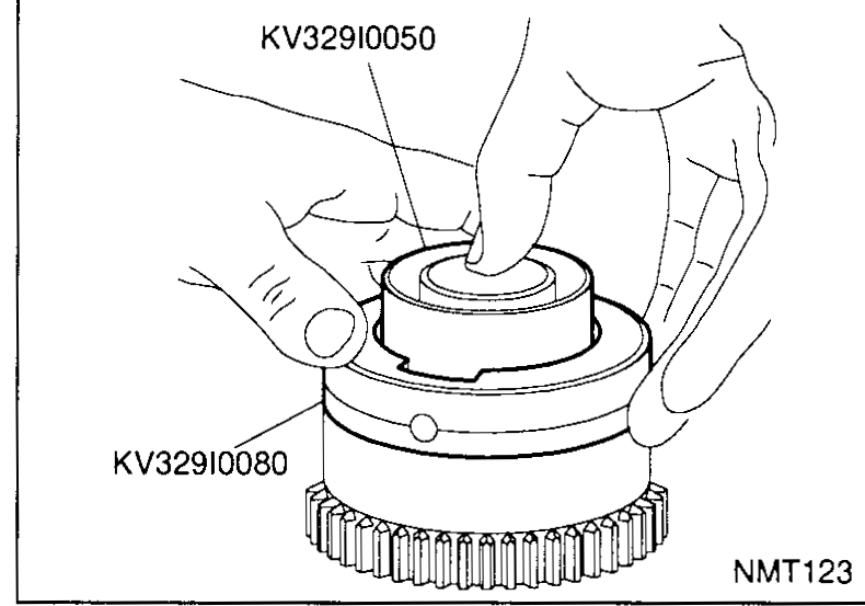 Sleeve seated inside the tool, ready to receive the hub. Label: 'Sleeve'.